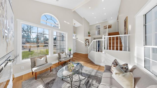 1684 E G St, Oakdale, CA 95361