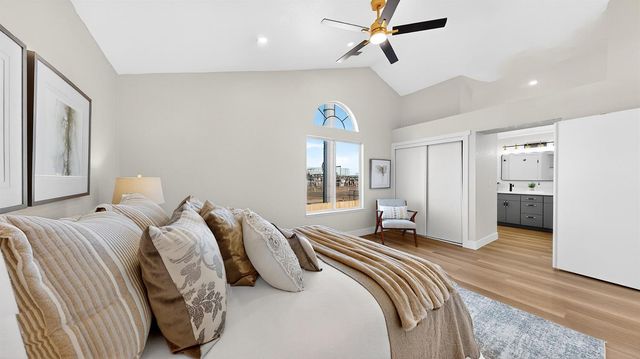 1684 E G St, Oakdale, CA 95361