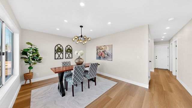 1684 E G St, Oakdale, CA 95361