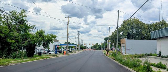 2620 Davison Road, Flint, MI 48506