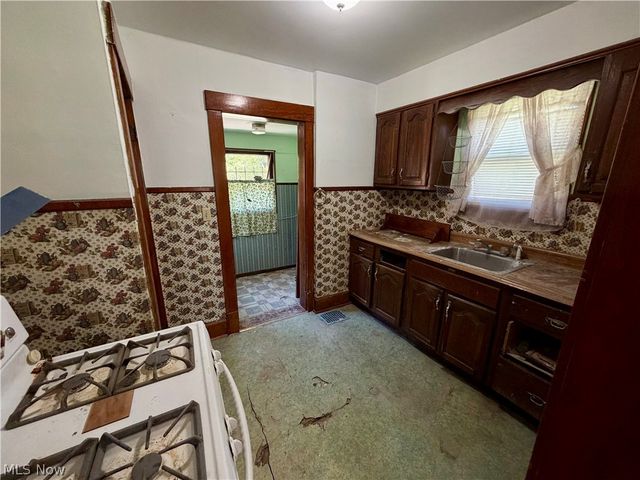 836 Stiles Avenue, Youngstown, OH 44505
