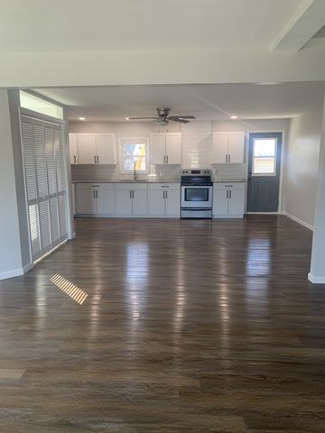 666 Brattontown Cir, Lafayette, TN 37083