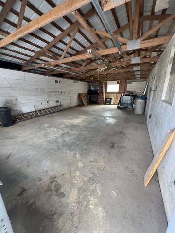 666 Brattontown Cir, Lafayette, TN 37083