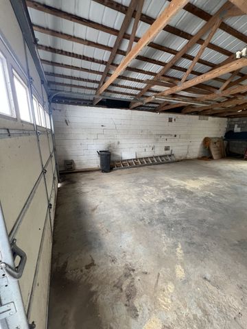 666 Brattontown Cir, Lafayette, TN 37083
