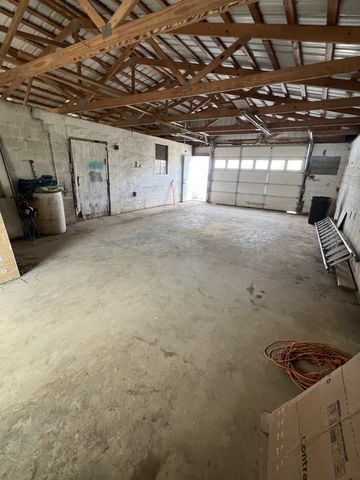 666 Brattontown Cir, Lafayette, TN 37083