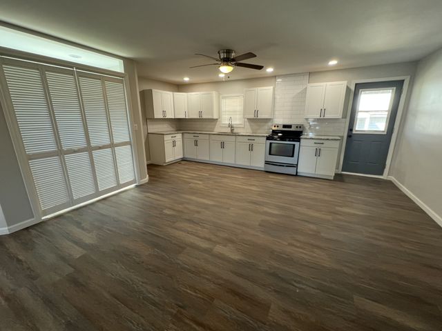 666 Brattontown Cir, Lafayette, TN 37083