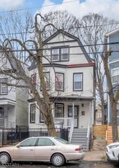 821 S 14th St, Newark City, NJ 07108