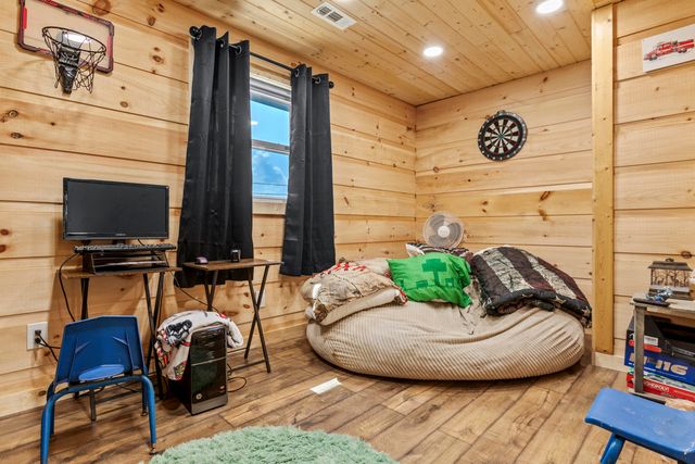 2640 Fords Mill Road, Versailles, KY 40383