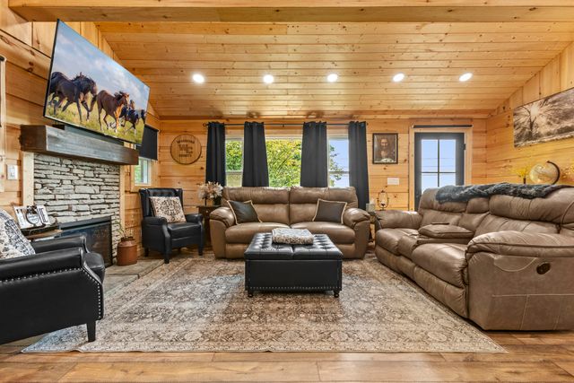 2640 Fords Mill Road, Versailles, KY 40383