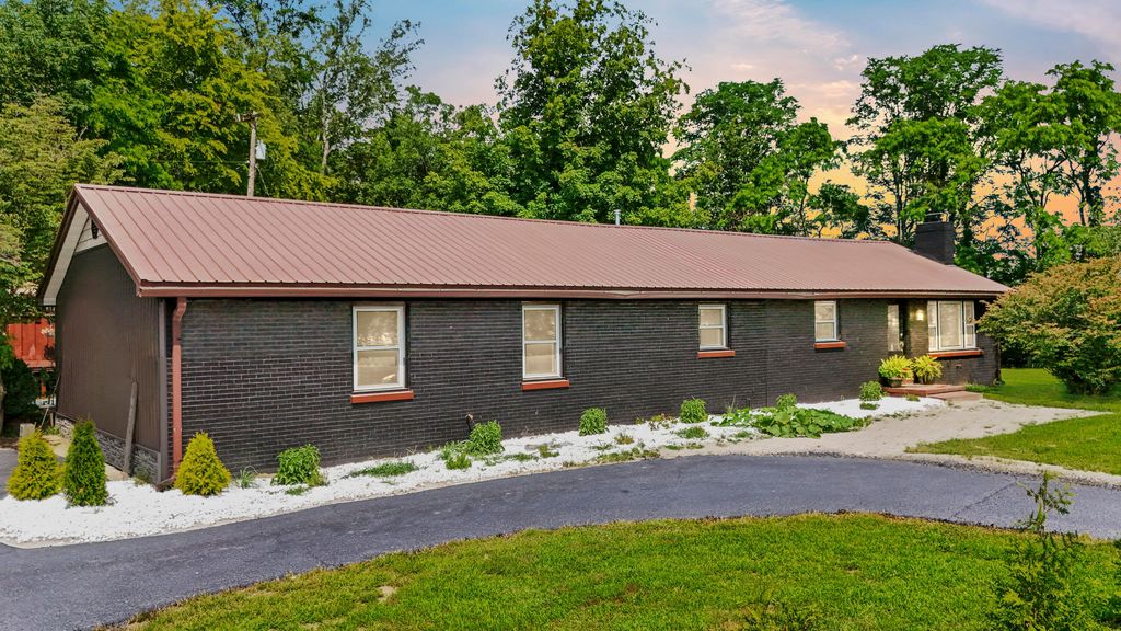 2640 Fords Mill Road, Versailles, KY 40383