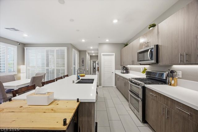 11313 Vision Peak Avenue 102, Las Vegas, NV 89135