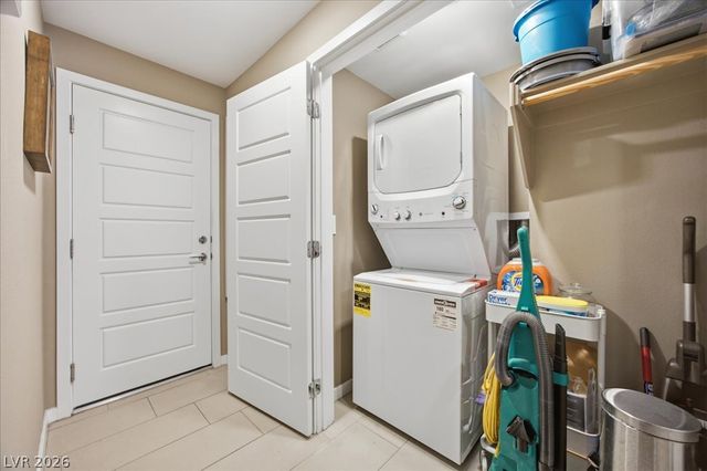 11313 Vision Peak Avenue 102, Las Vegas, NV 89135
