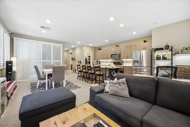 11313 Vision Peak Avenue 102, Las Vegas, NV 89135