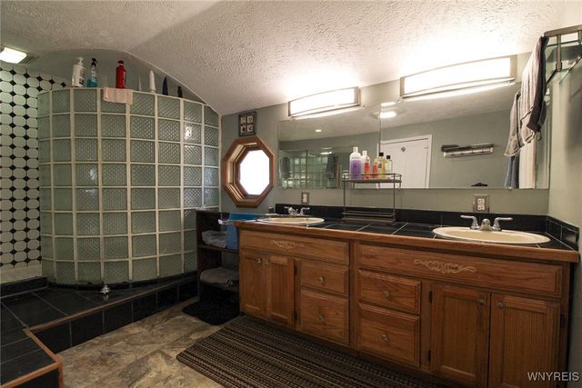 921 Orient Street, Shelby, NY 14103