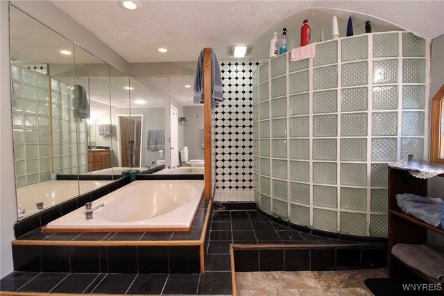 921 Orient Street, Shelby, NY 14103