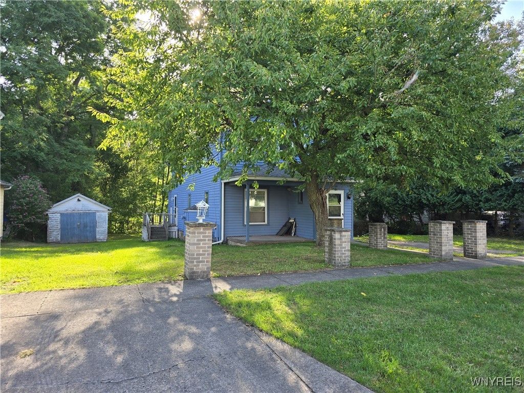 921 Orient Street, Shelby, NY 14103