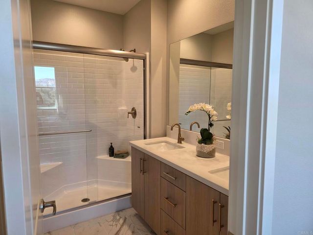2606 Vibrant Glen, Escondido, CA 92026