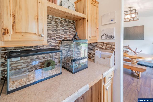 37986 River Dr, Lebanon, OR 97355