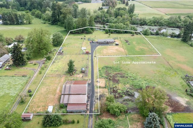 37986 River Dr, Lebanon, OR 97355