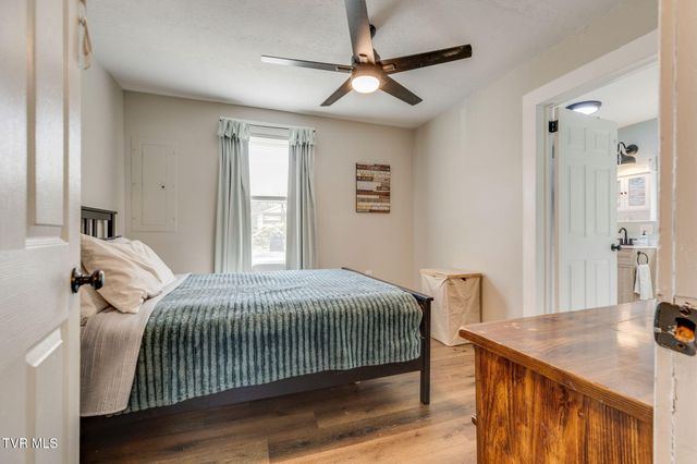 2046 Carolina Avenue, Bristol, TN 37620