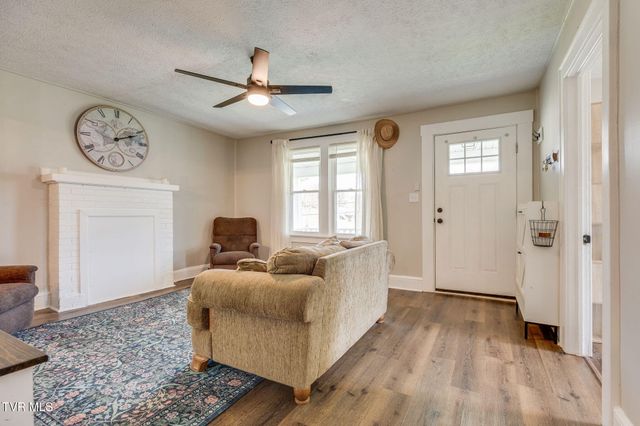 2046 Carolina Avenue, Bristol, TN 37620