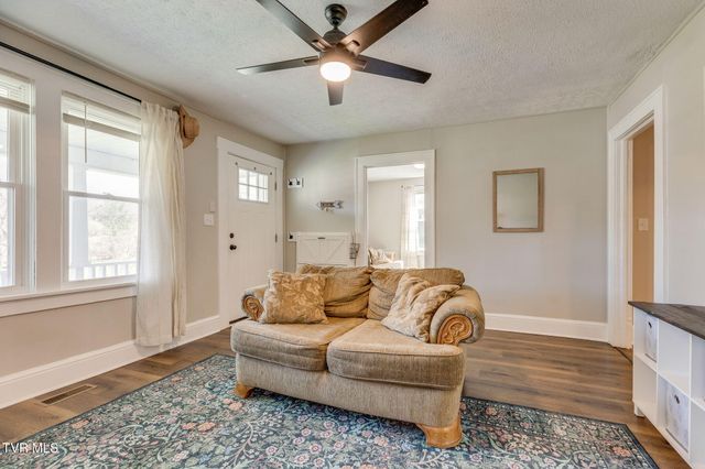 2046 Carolina Avenue, Bristol, TN 37620