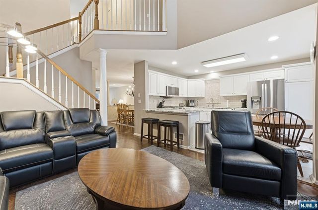 496 Shadow Mountain Road, Mahwah, NJ 07430