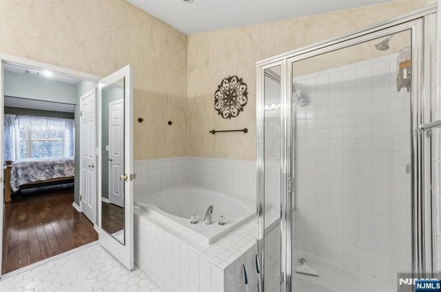 496 Shadow Mountain Road, Mahwah, NJ 07430