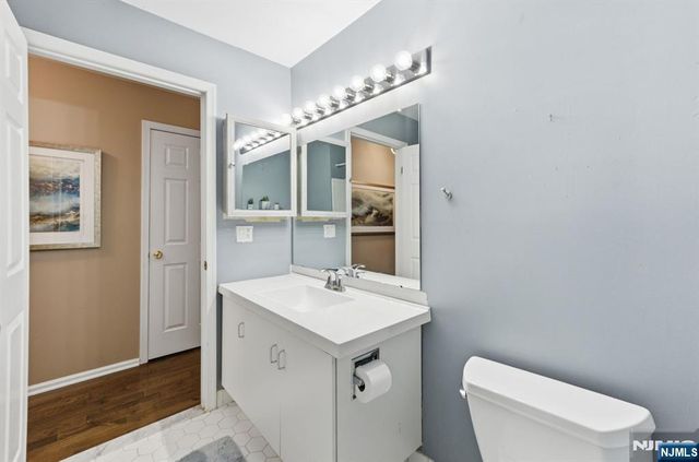 496 Shadow Mountain Road, Mahwah, NJ 07430