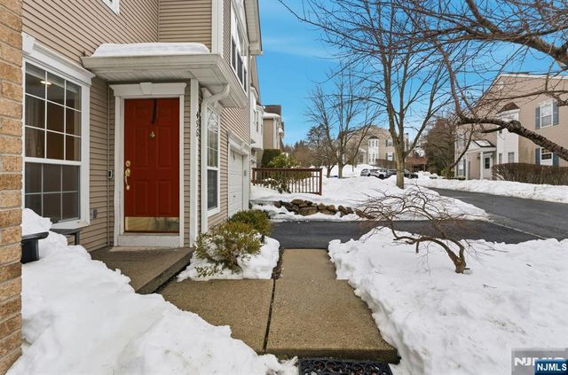 496 Shadow Mountain Road, Mahwah, NJ 07430