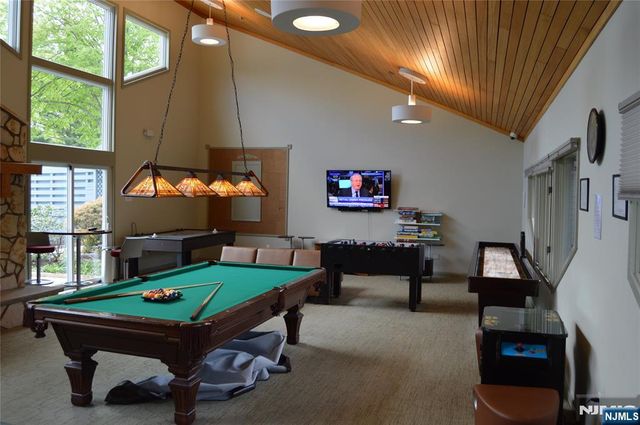 496 Shadow Mountain Road, Mahwah, NJ 07430