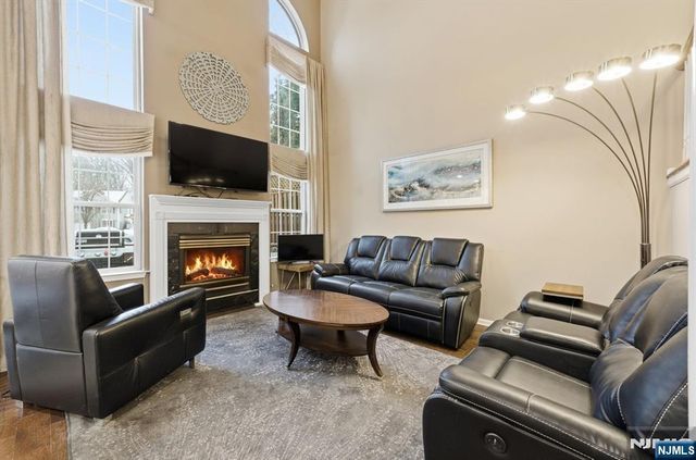 496 Shadow Mountain Road, Mahwah, NJ 07430