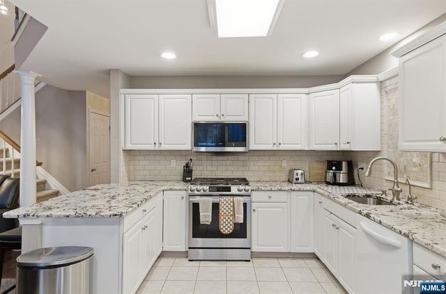 496 Shadow Mountain Road, Mahwah, NJ 07430