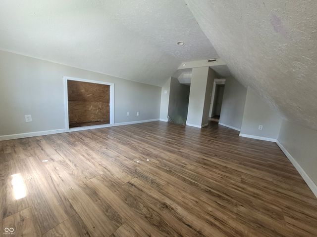 932 W Main Street, Greenfield, IN 46140