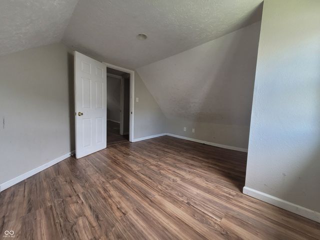 932 W Main Street, Greenfield, IN 46140