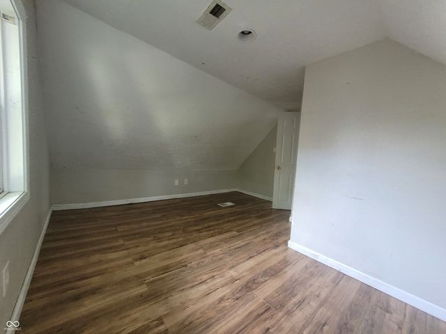 932 W Main Street, Greenfield, IN 46140