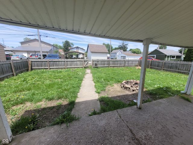 932 W Main Street, Greenfield, IN 46140