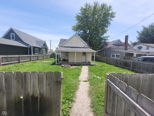 932 W Main Street, Greenfield, IN 46140