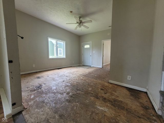 932 W Main Street, Greenfield, IN 46140
