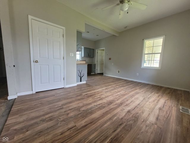 932 W Main Street, Greenfield, IN 46140
