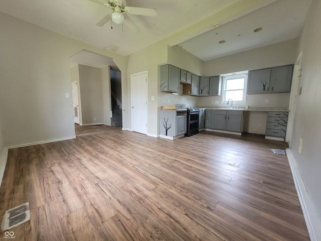 932 W Main Street, Greenfield, IN 46140