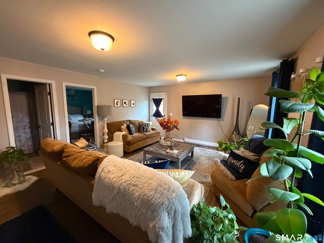 57 Lounsbury Street, Naugatuck, CT 06770