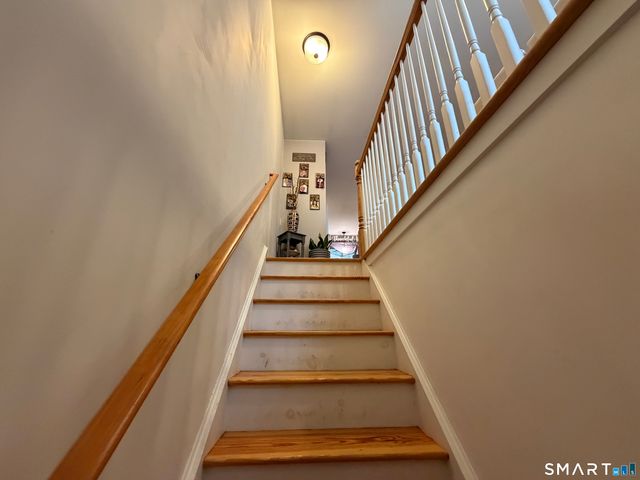 57 Lounsbury Street, Naugatuck, CT 06770