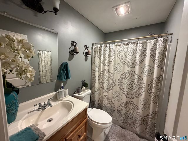 57 Lounsbury Street, Naugatuck, CT 06770
