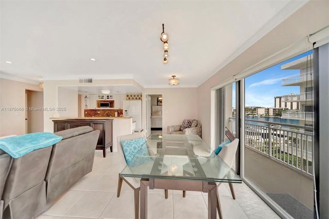 126 Golden Isles Dr 43A, Hallandale Beach, FL 33009