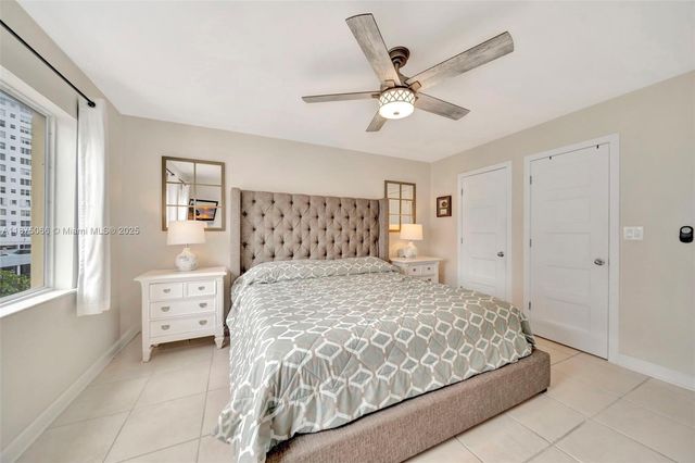 126 Golden Isles Dr 43A, Hallandale Beach, FL 33009