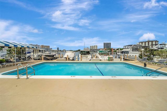 126 Golden Isles Dr 43A, Hallandale Beach, FL 33009