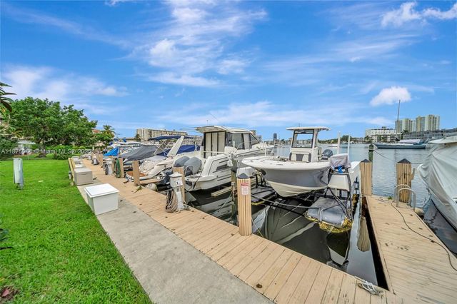 126 Golden Isles Dr 43A, Hallandale Beach, FL 33009