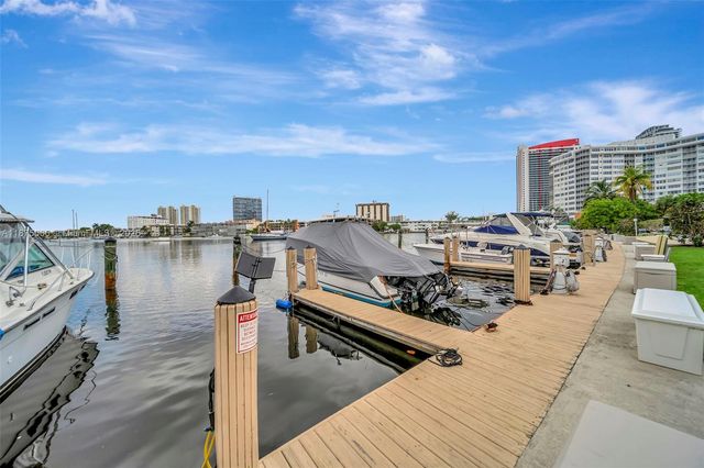 126 Golden Isles Dr 43A, Hallandale Beach, FL 33009