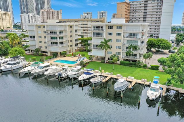 126 Golden Isles Dr 43A, Hallandale Beach, FL 33009